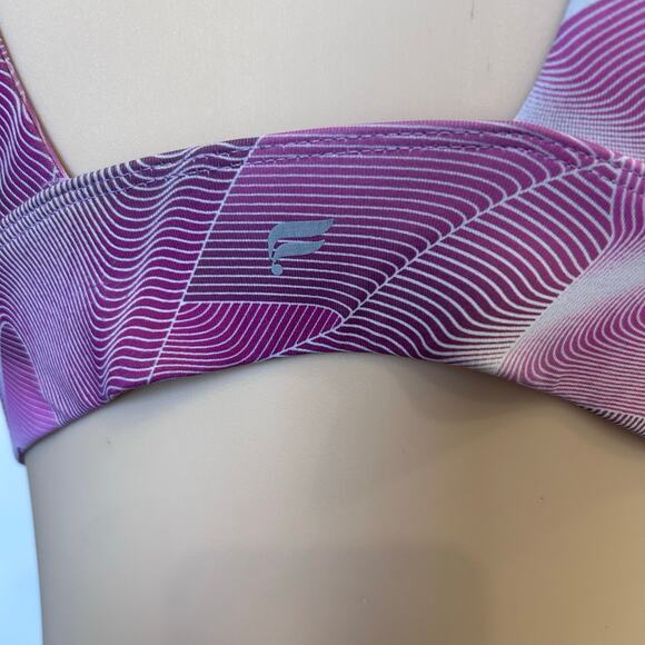 Fabletics PureLuxe Pink Activewear Set – Cross-Front Bra + Biker Shorts – Medium - Picture 3 of 4